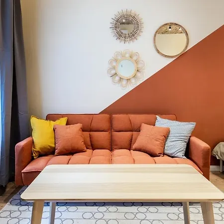 Cozy In Akacfa St, Sun *