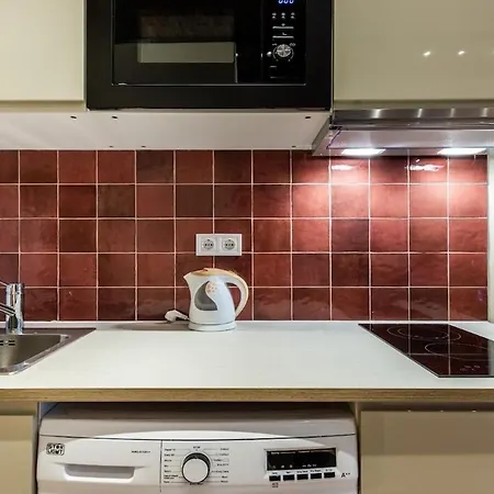 Apartament Cozy In Akacfa St, Sun Budapeszt