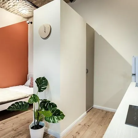 Διαμέρισμα Cozy In Akacfa St, Sun *